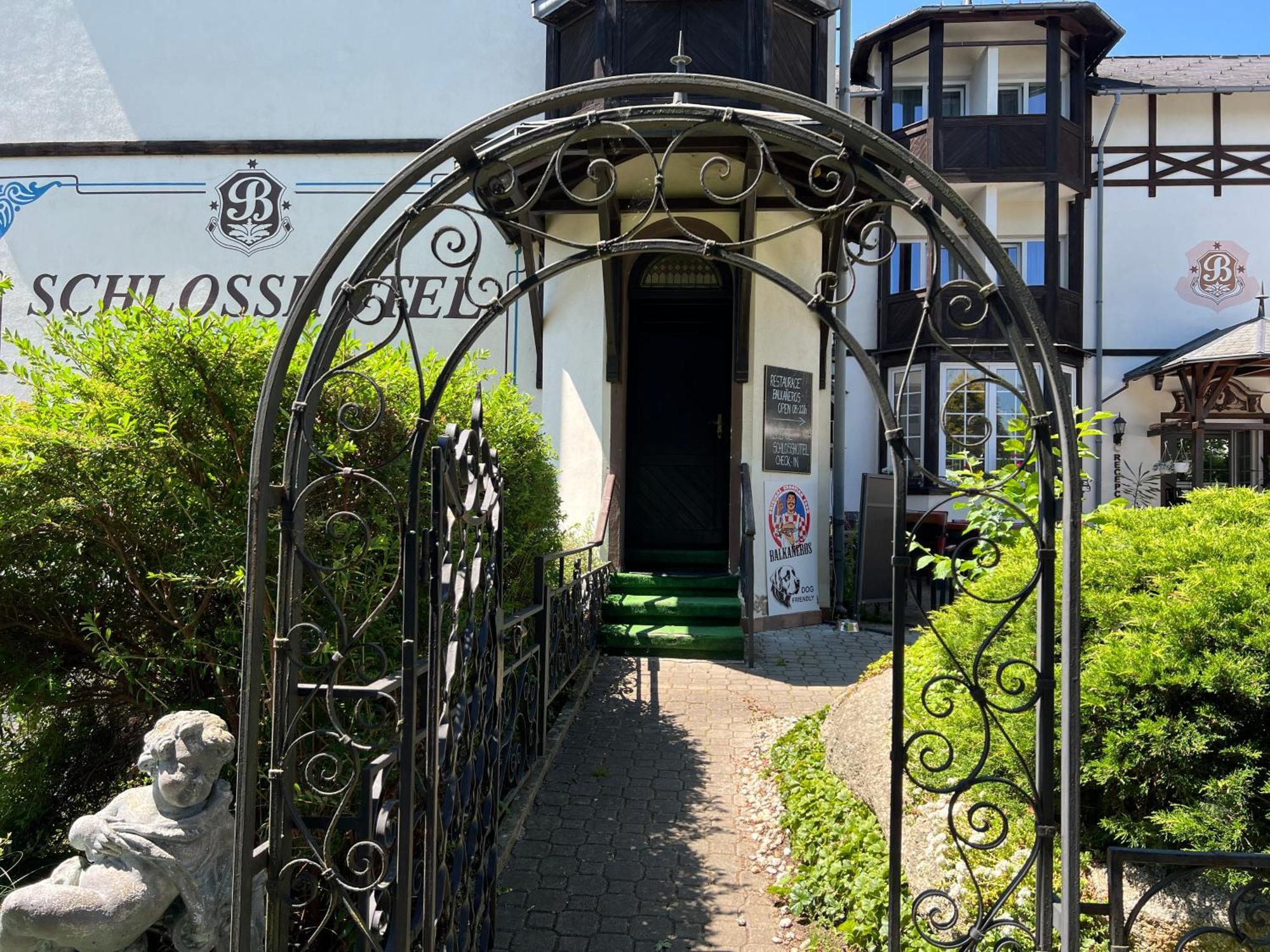 Schlosshotel 3*