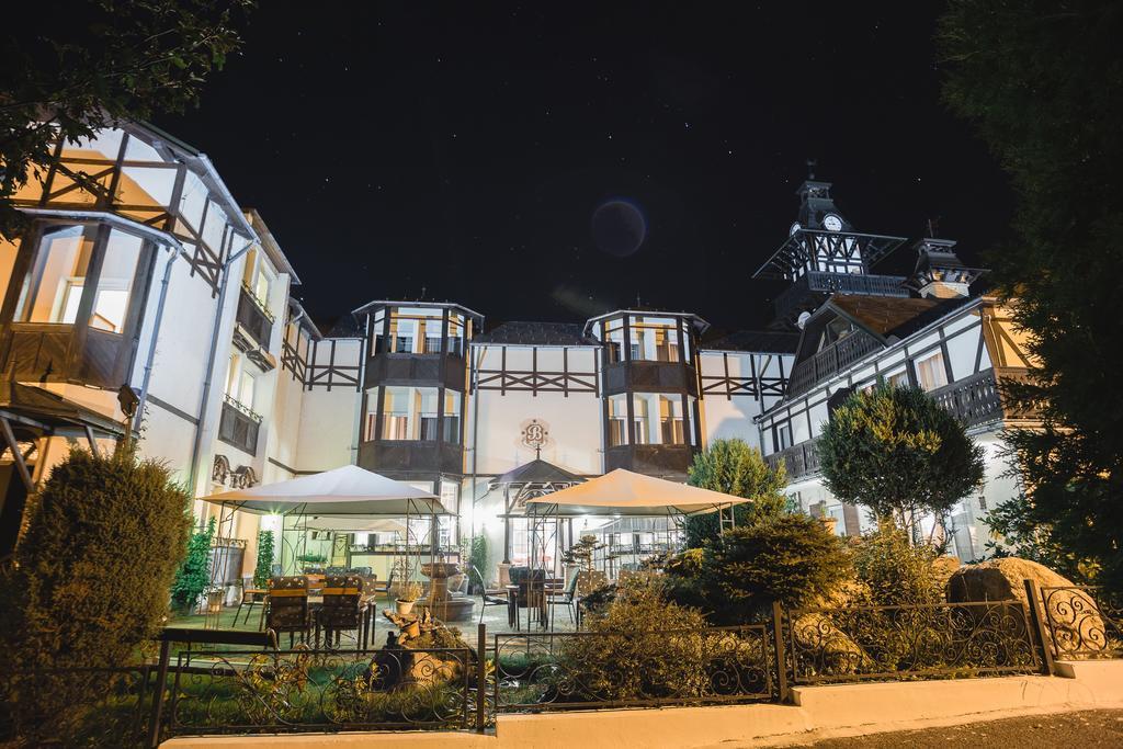 Schlosshotel Hotel
